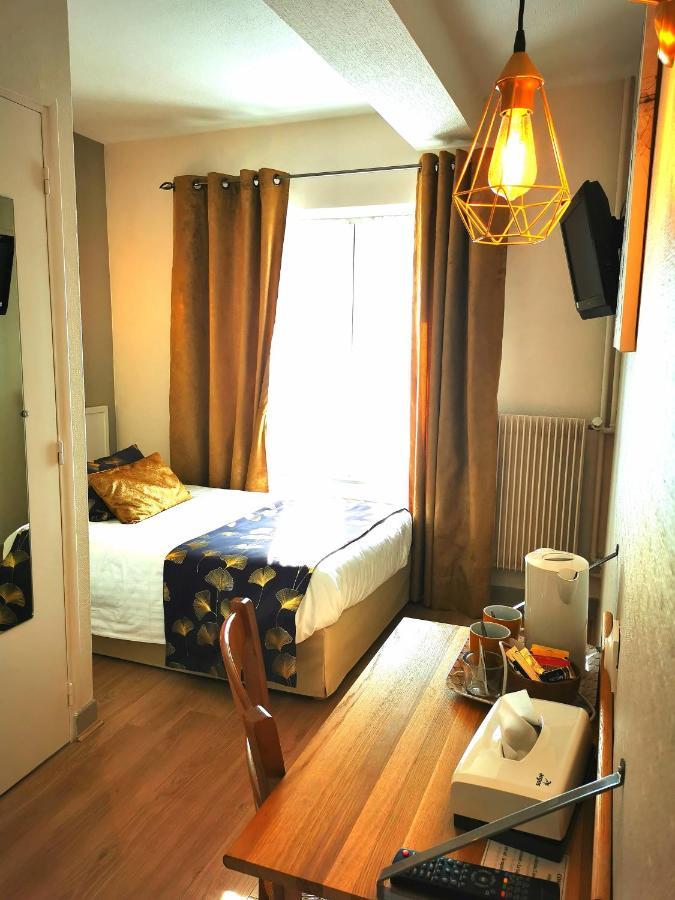 Отель Logis La Sapiniere Remilly-Aillicourt Экстерьер фото